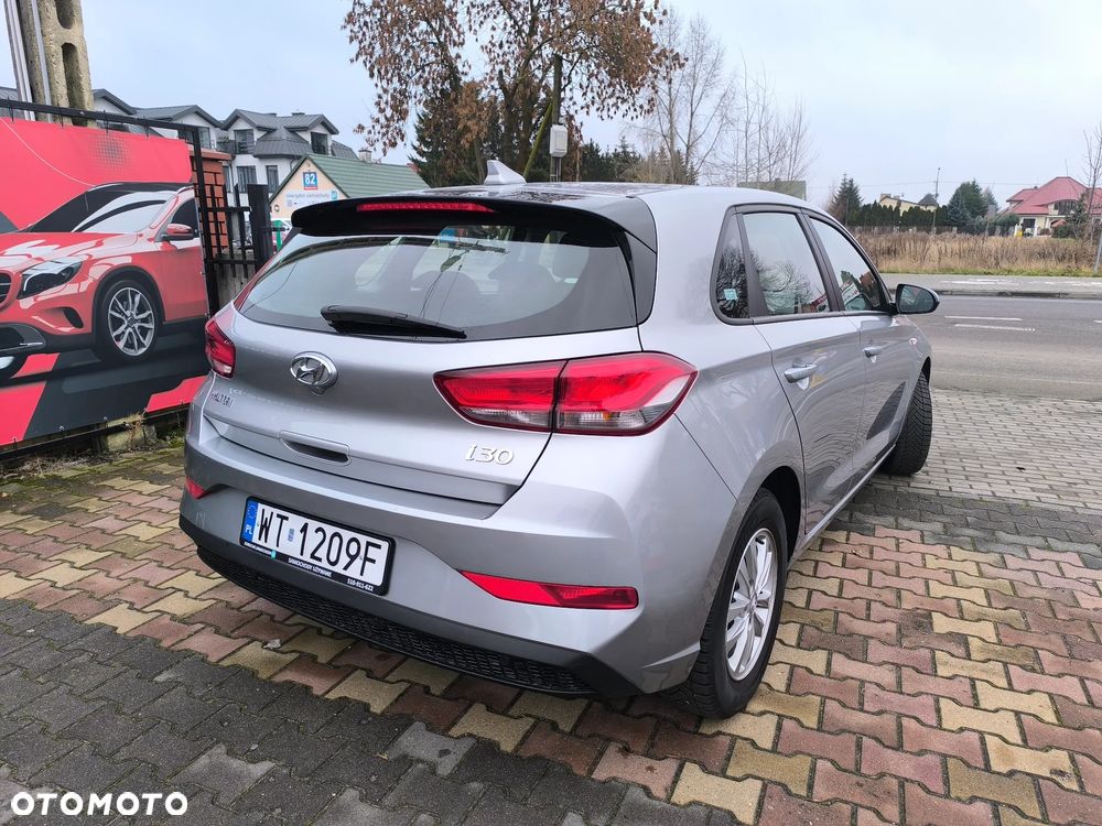 Hyundai i30 1.5 DPI Classic + - 4
