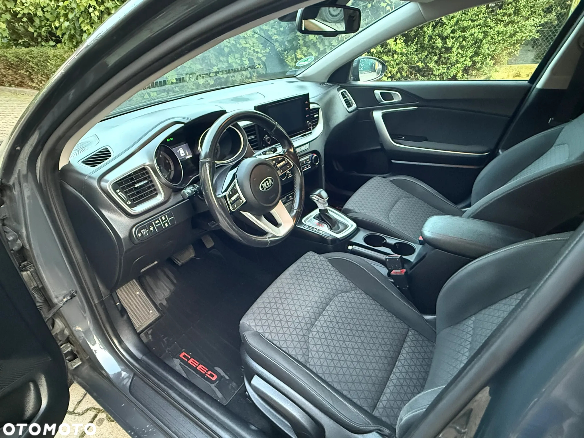 Kia Ceed 1.6 CRDi SCR M DCT - 12
