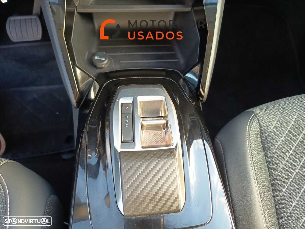 Peugeot 208 1.2 Hybrid Allure e-DCS6 - 13
