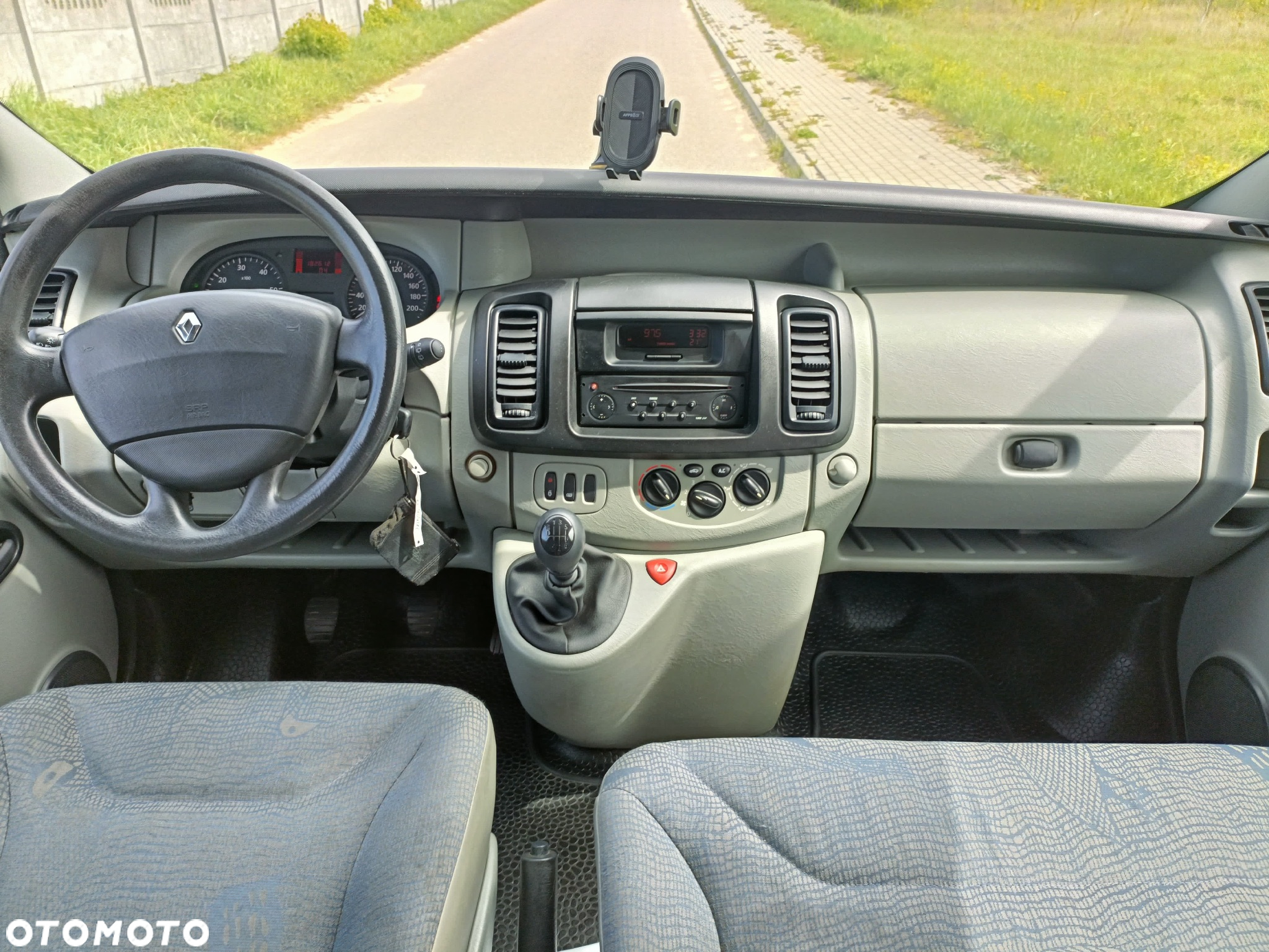 Renault TRAFIC - 23