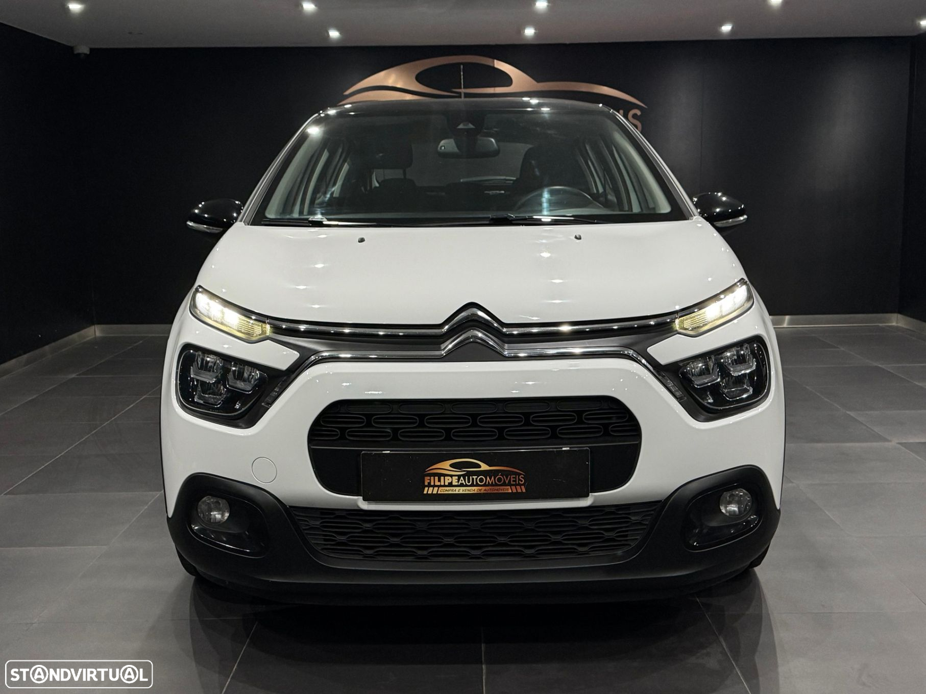 Citroën C3 1.2 PureTech Shine EAT6 - 2