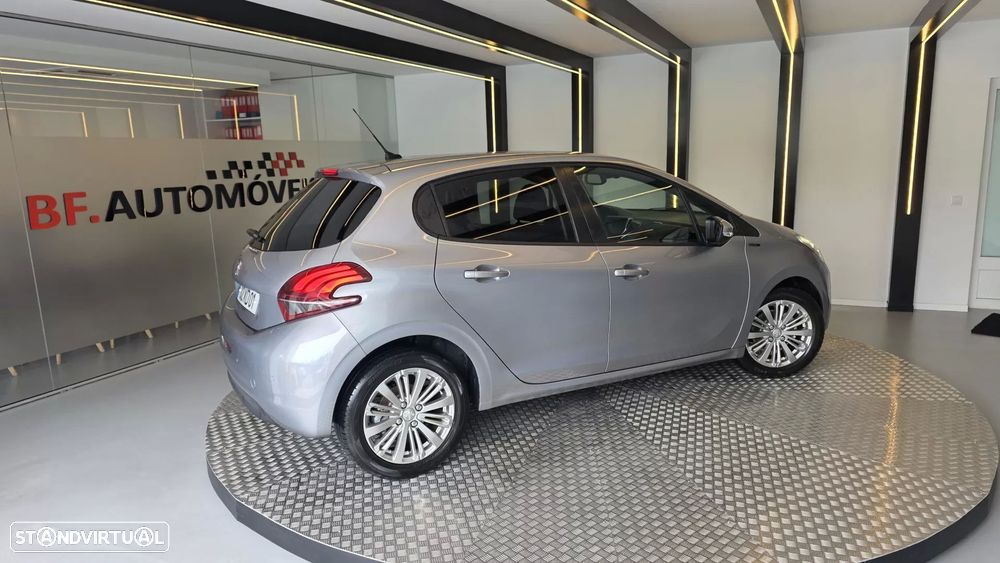 Peugeot 208 1.5 BlueHDi Signature - 20