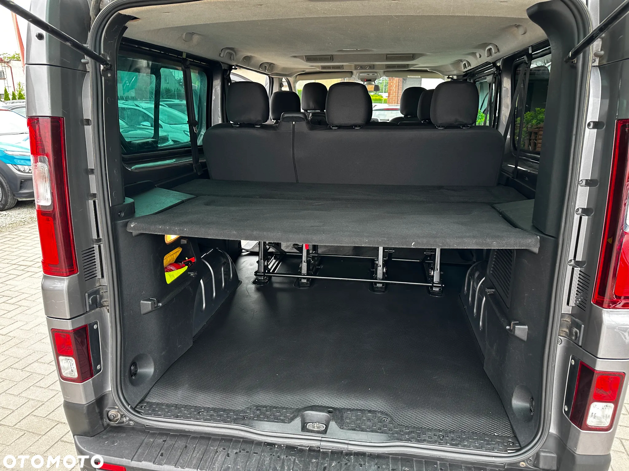 Nissan NV300 - 29
