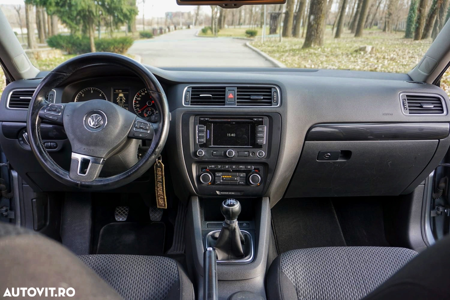 Volkswagen Jetta - 11