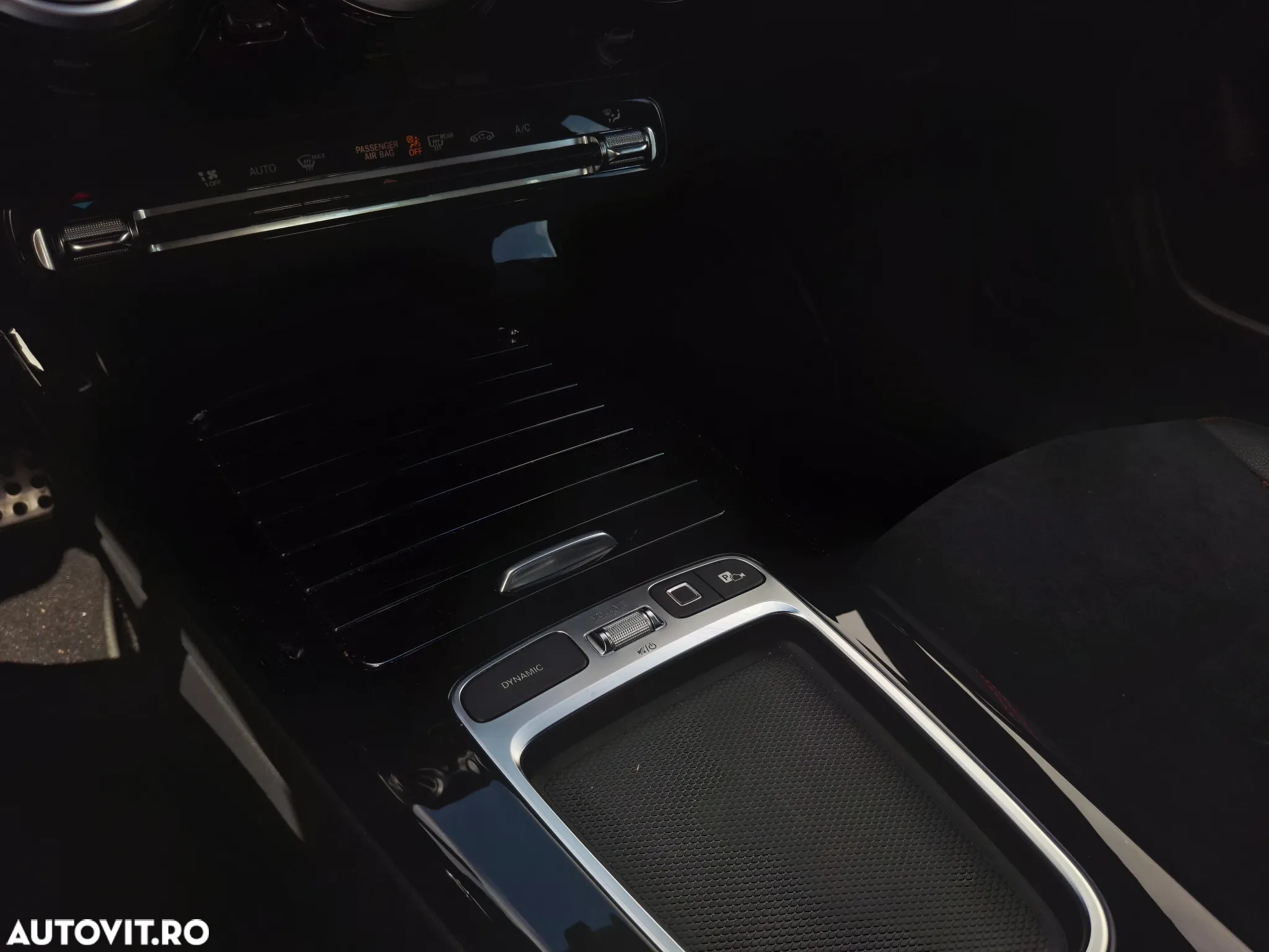 Mercedes-Benz CLA - 21