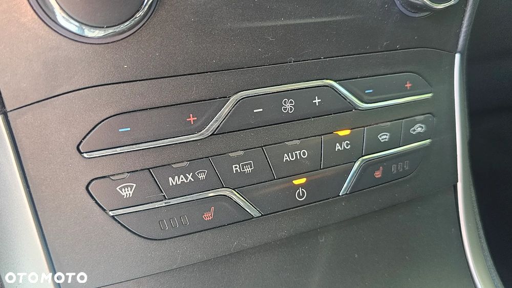 Ford S-Max - 8