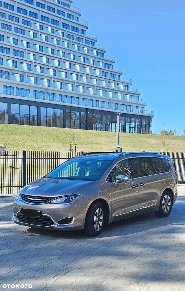 Chrysler Pacifica - 6