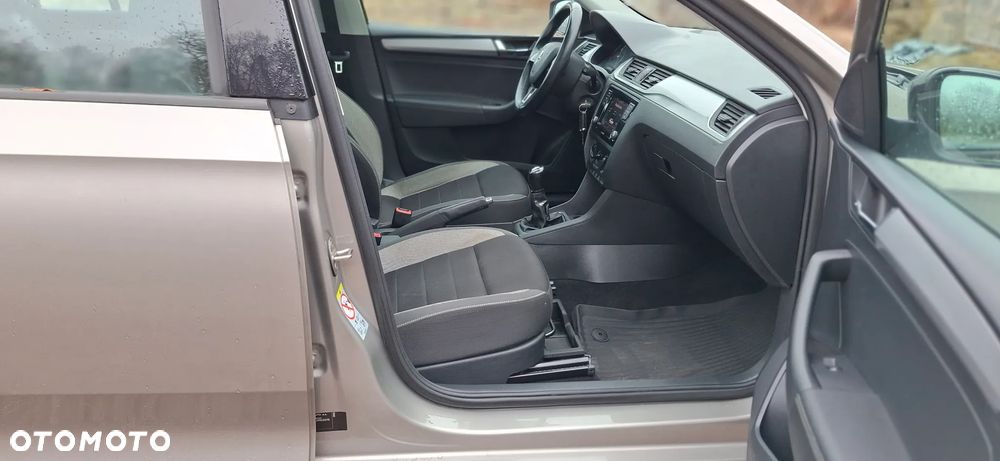 Skoda RAPID 1.0 TSI Style - 10