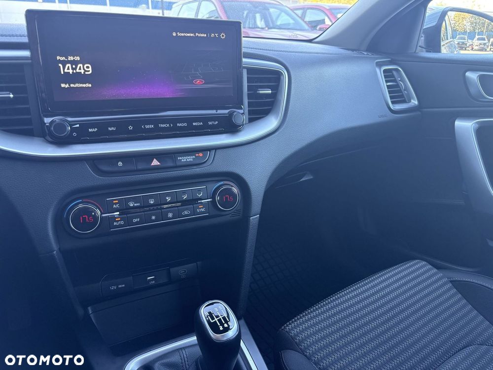 Kia Ceed - 20