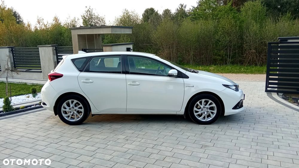 Toyota Auris Hybrid 135 Premium - 11