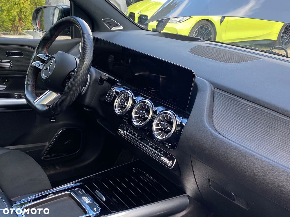 Mercedes-Benz Klasa B 220 4-Matic AMG Line 7G-DCT - 20