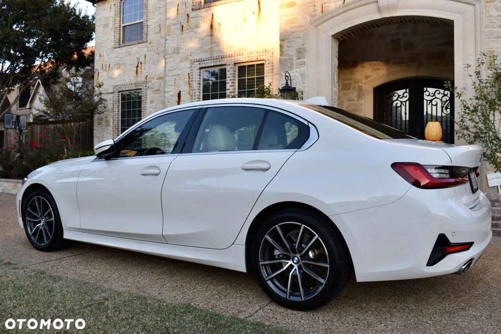 BMW Seria 3 330i - 4