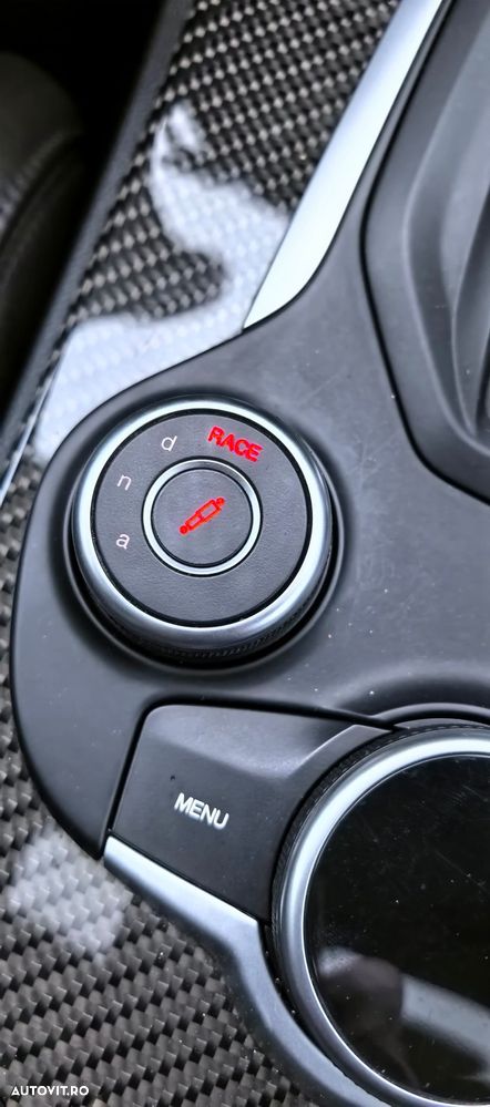 Alfa Romeo Stelvio 2.9 V6 Turbo AWD AT8 Quadrifoglio - 16