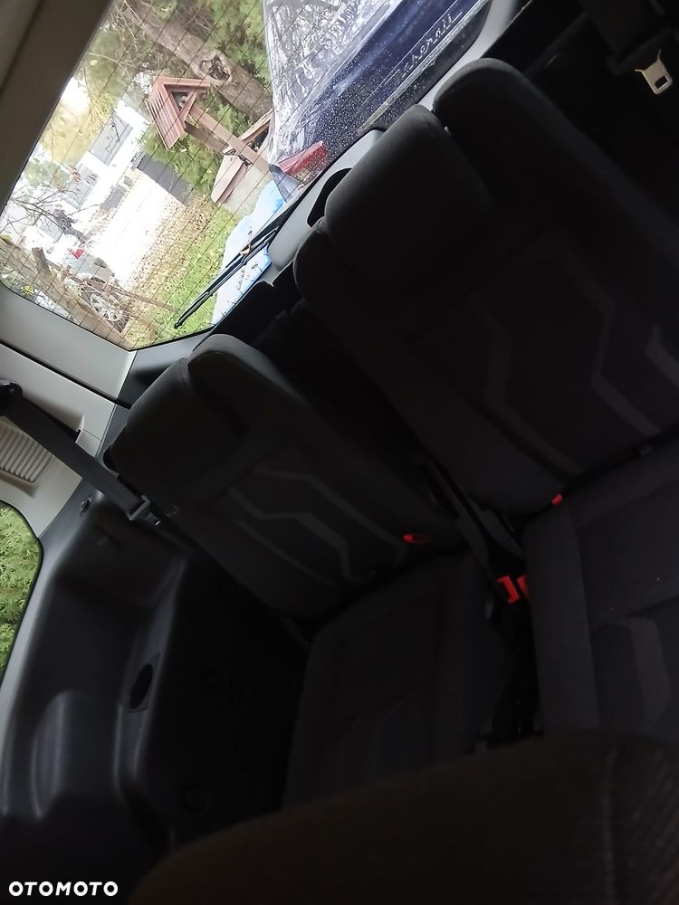 Ford Tourneo Connect - 8