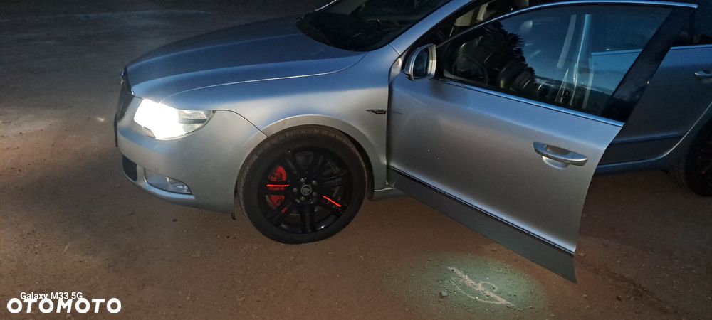 Skoda Superb 3.6 V6 4x4 DSG L&K - 25