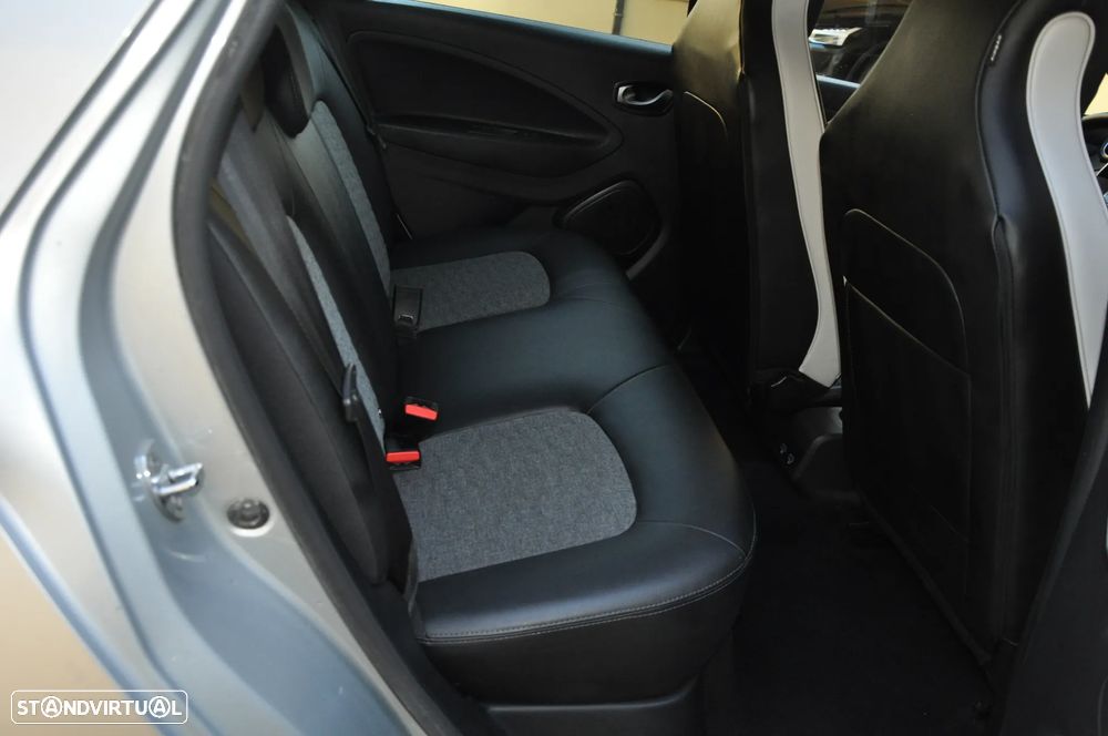 Renault Zoe (c/ Bateria) EV50 110hp Evolution - 33