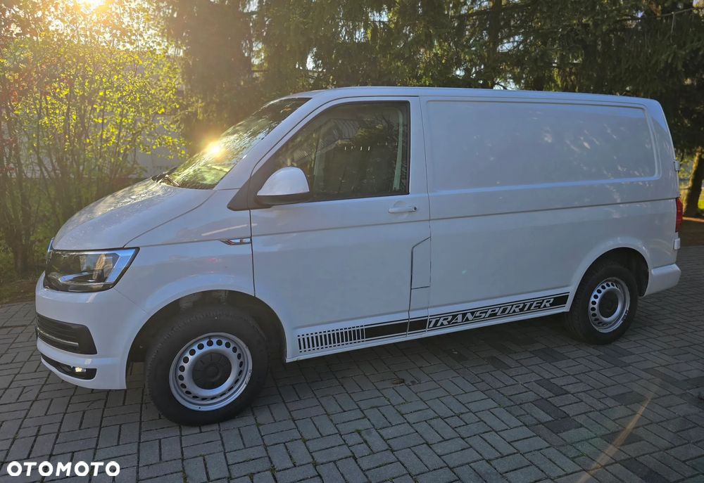 Volkswagen Transporter - 2