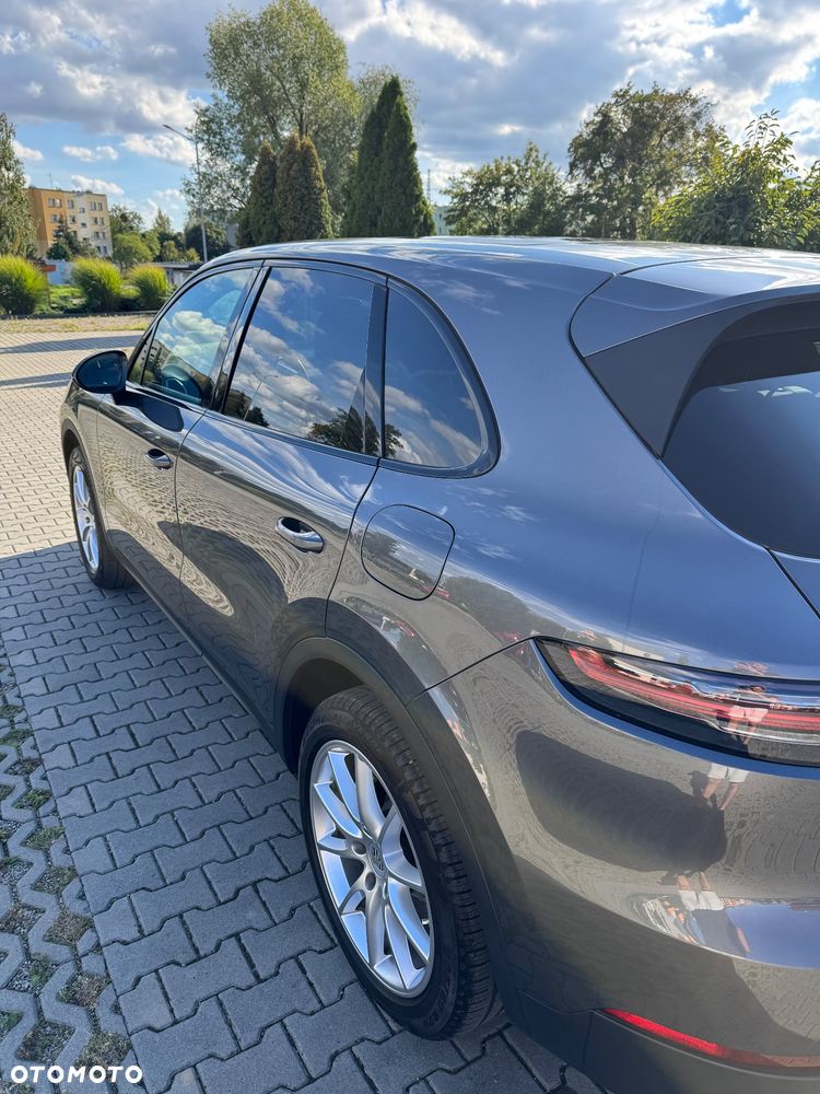 Porsche Cayenne - 12