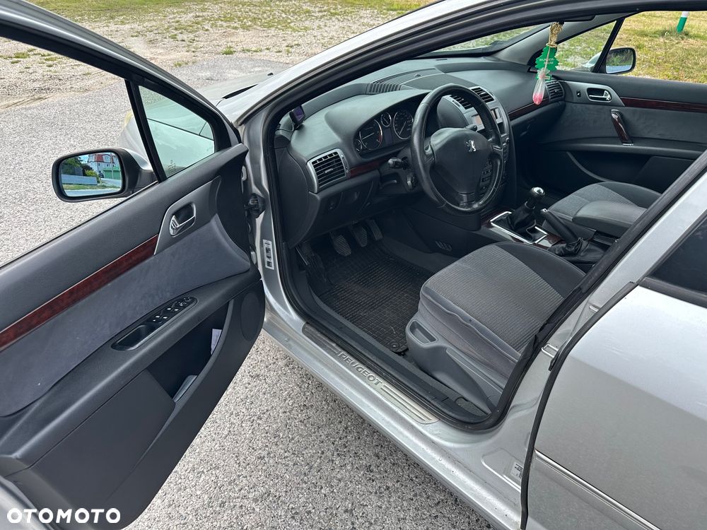 Peugeot 407 - 8