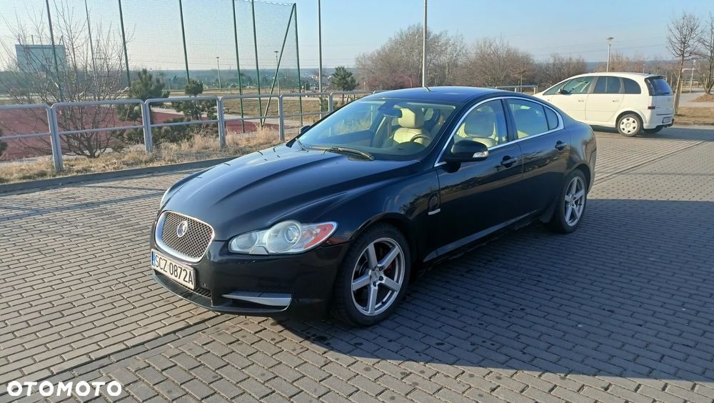 Jaguar XF 2.7 V6 D Luxury - 1