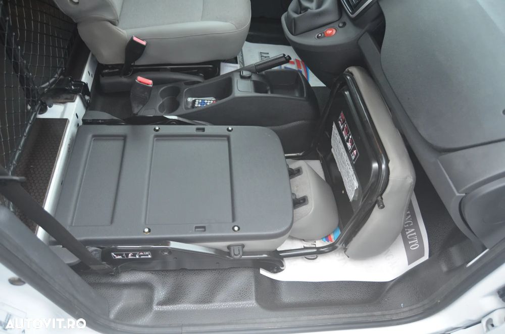 Renault Kangoo dCi 90 FAP Grand - 27