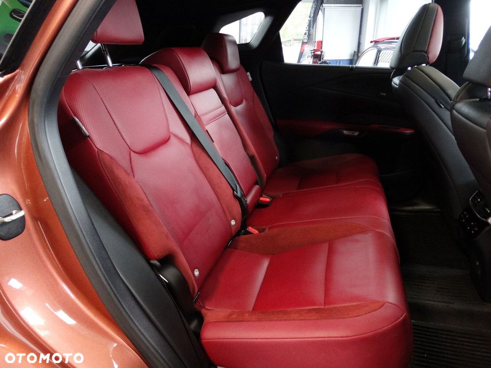 Lexus RX - 15