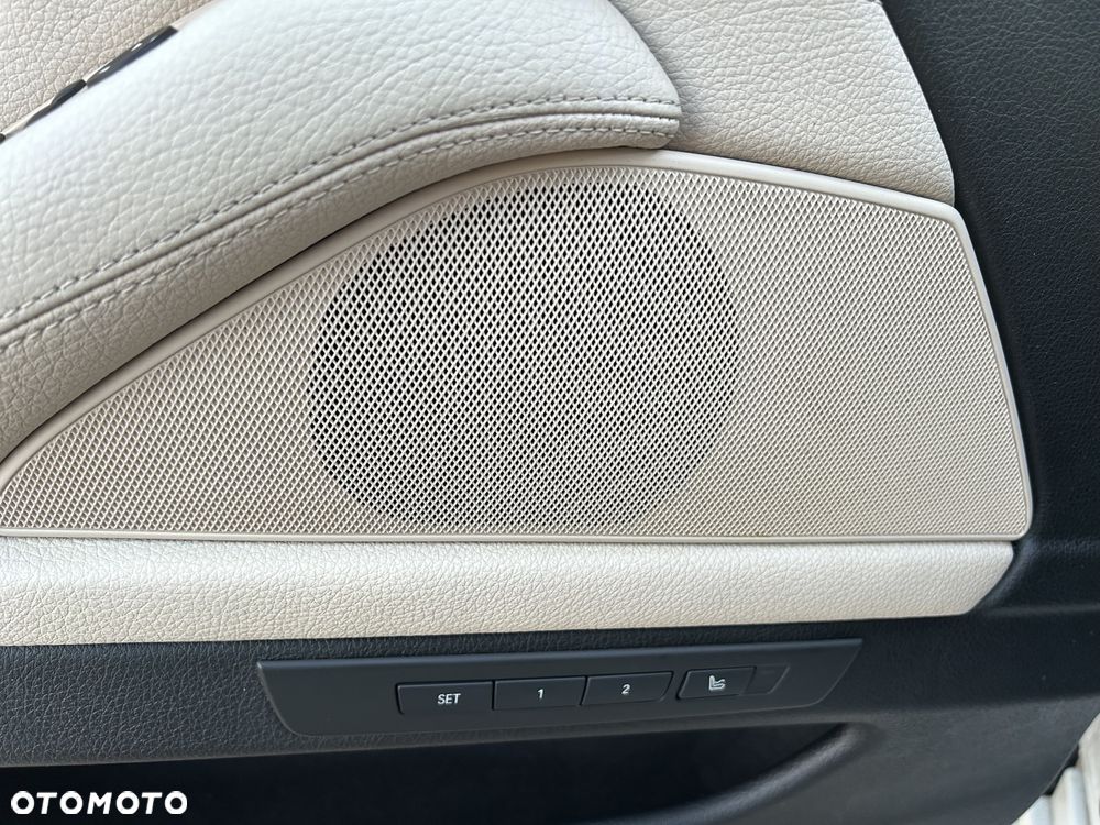 BMW Seria 5 520d xDrive Luxury Line - 15