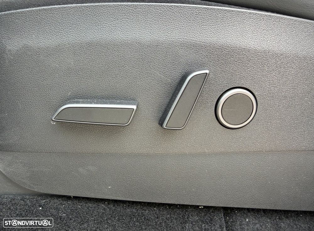 Tesla Model Y Long Range Tração Integral - 23