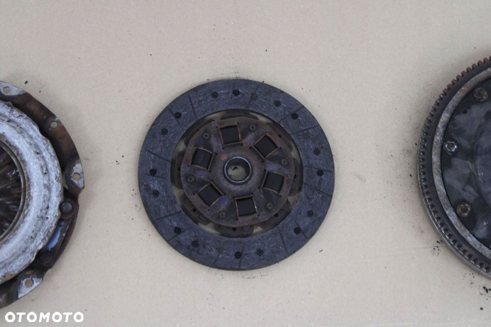 SPRZĘGŁO KOMPLETNE TARCZA DOCISK MAZDA 6 2.5 B - 8