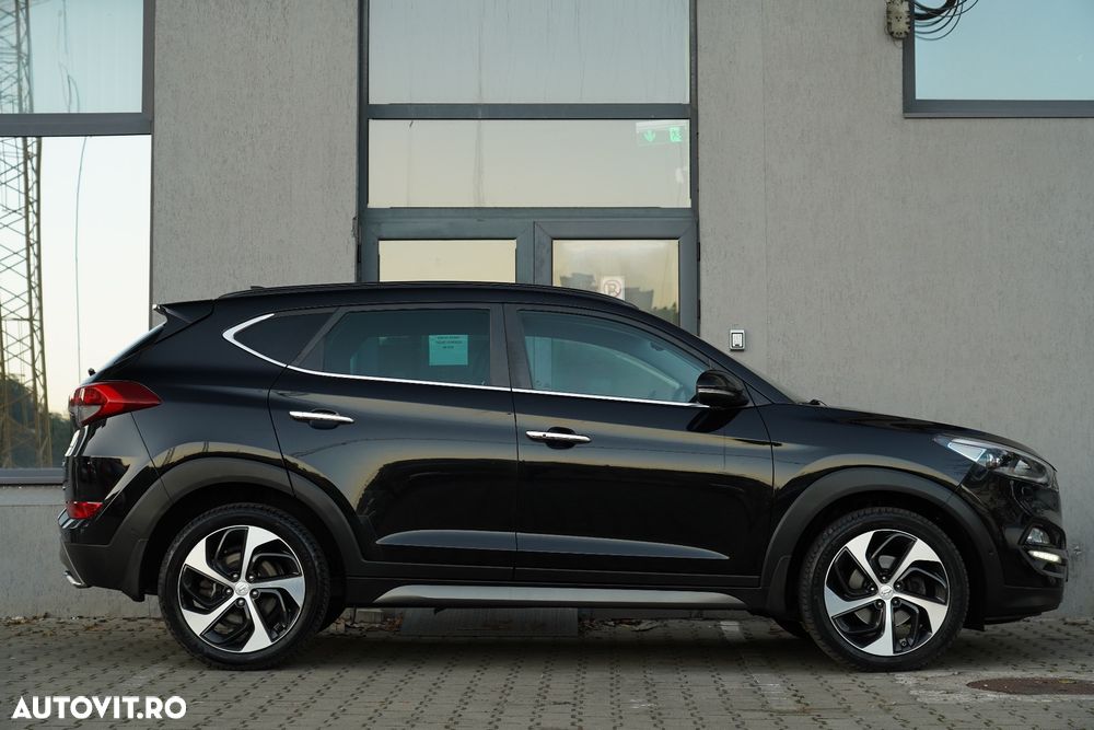 Hyundai Tucson 2.0 CRDI 4WD 6AT Luxury Pack+ - 24