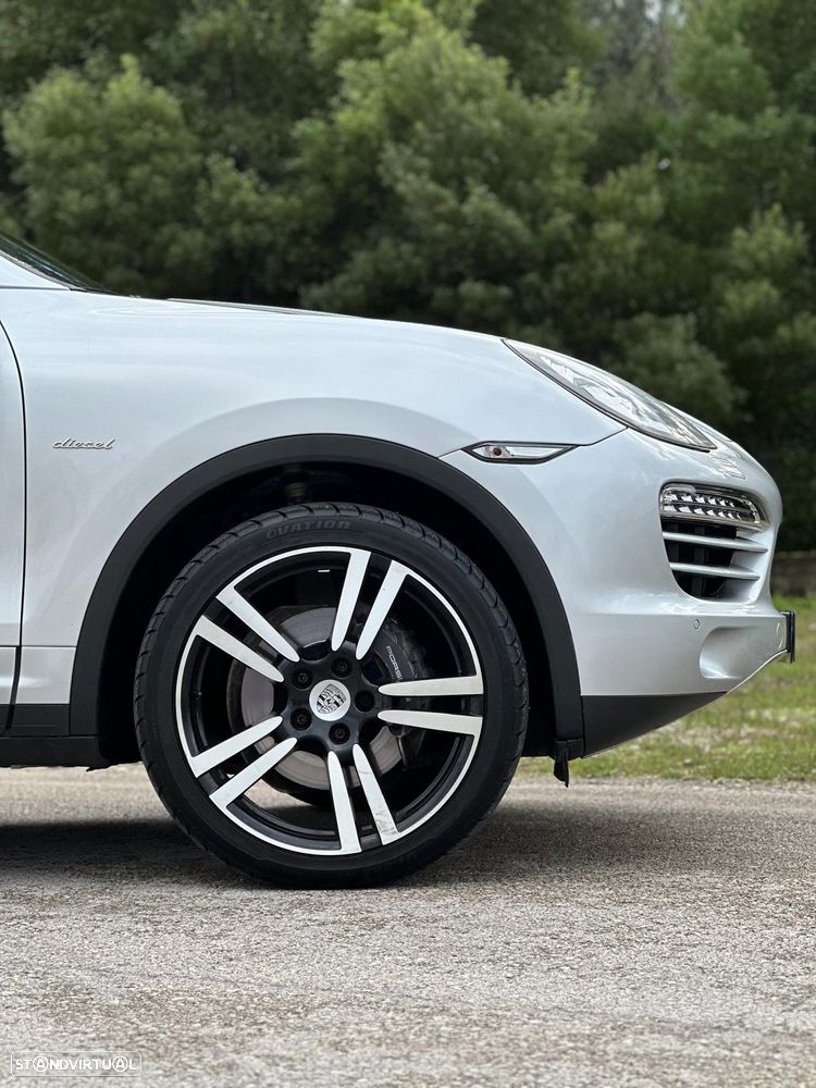 Porsche Cayenne Platinum Edition - 16