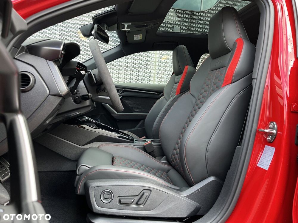 Audi RS3 Limousine - 5