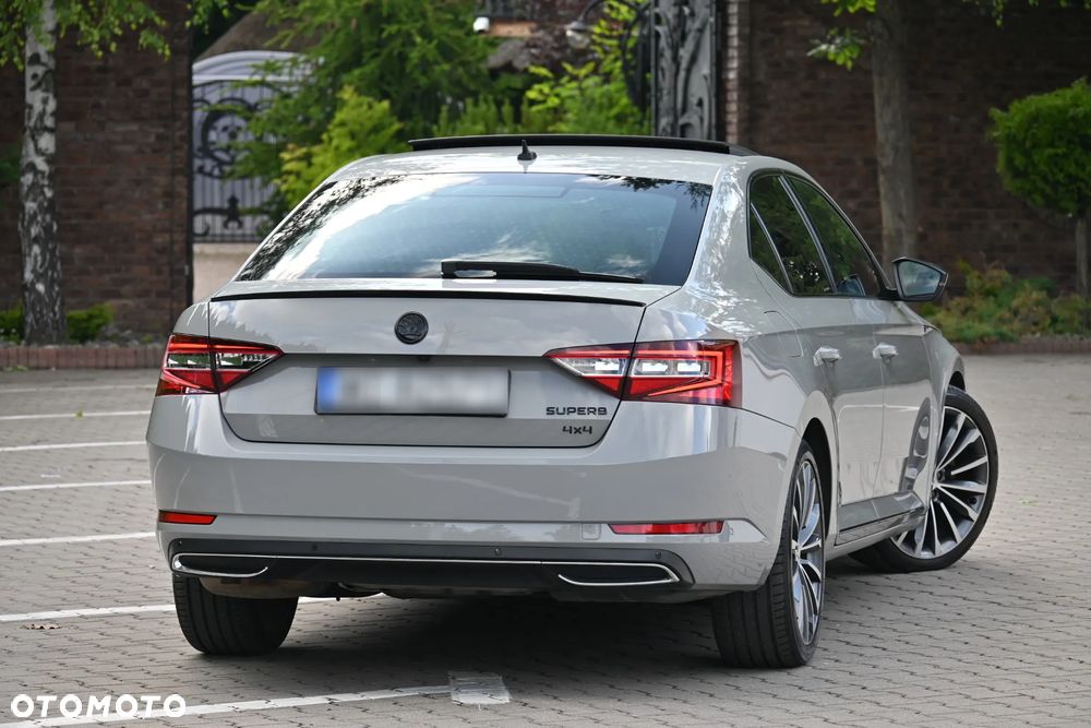 Skoda Superb 2.0 TDI 4x4 DSG Sportline - 16
