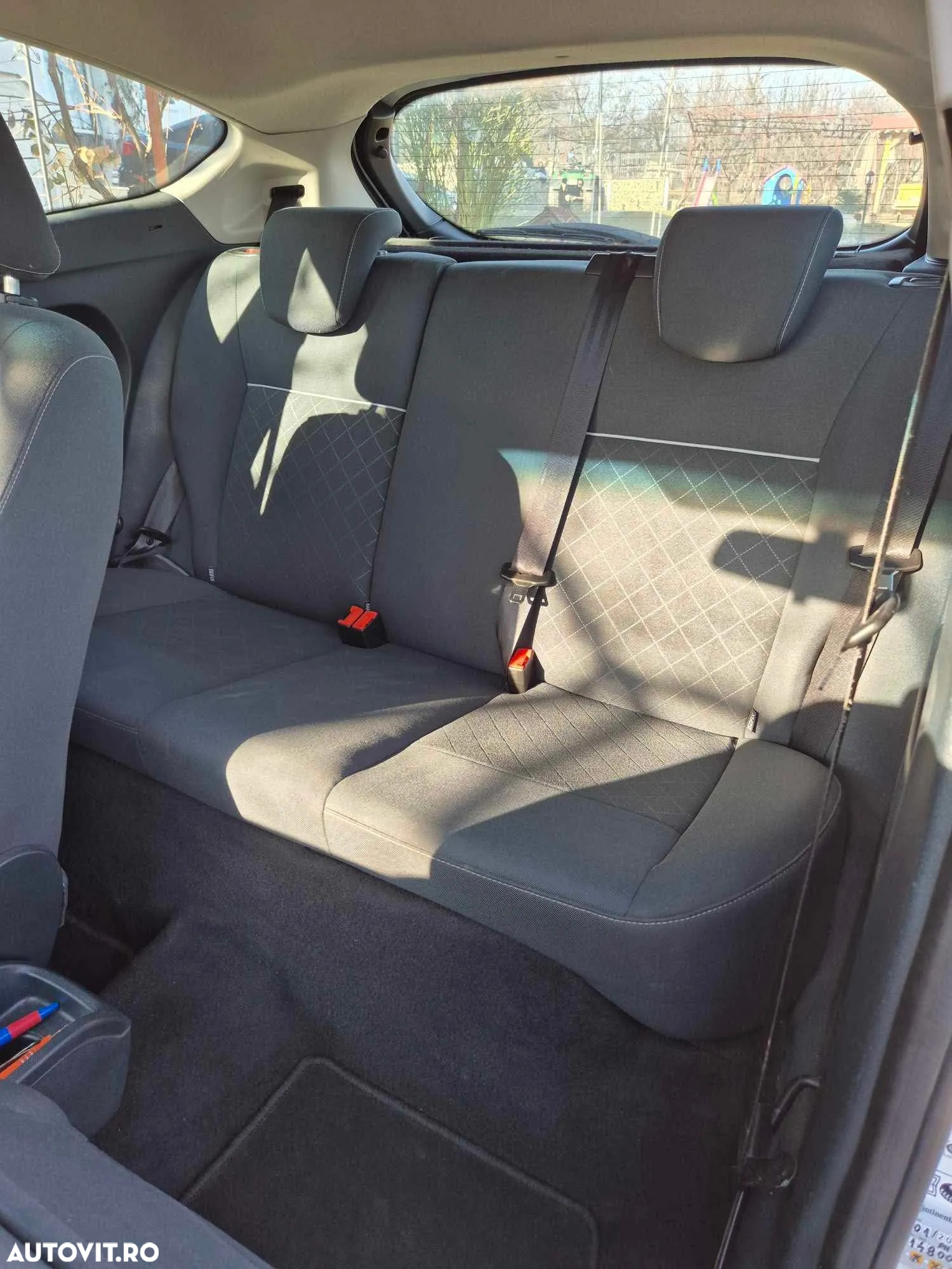 Ford Fiesta 1.6 TDCi Titanium - 16