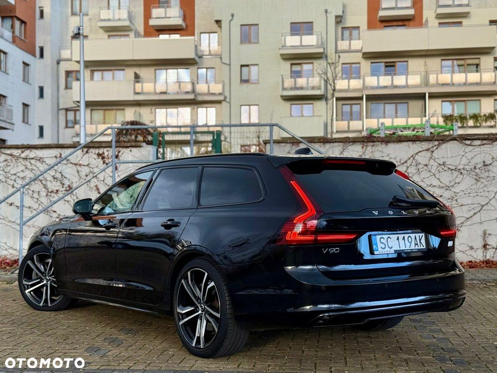 Volvo V90 T8 AWD Plug-In Hybrid R-Design - 3