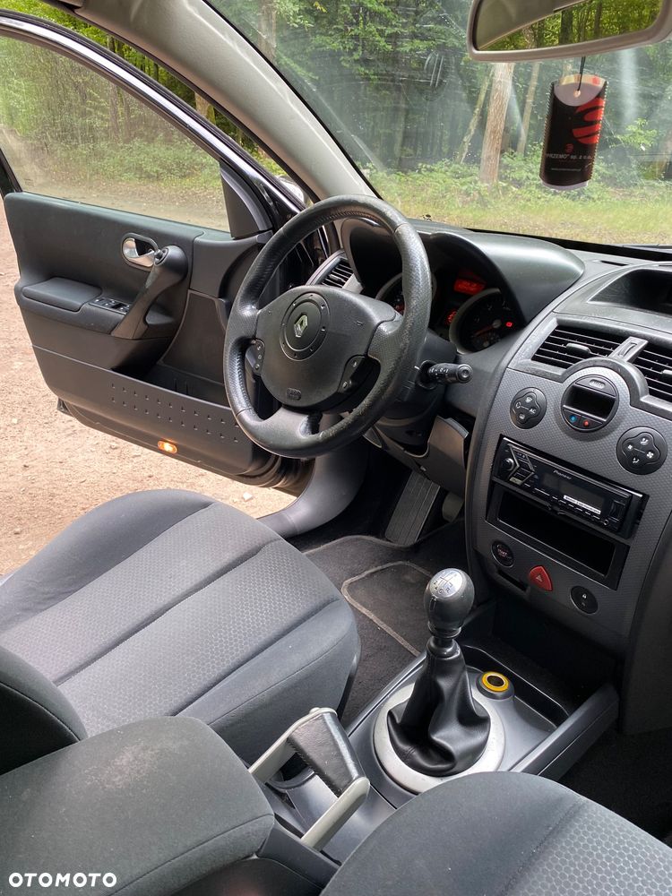 Renault Megane 2.0 Grandtour Confort Authentique - 8