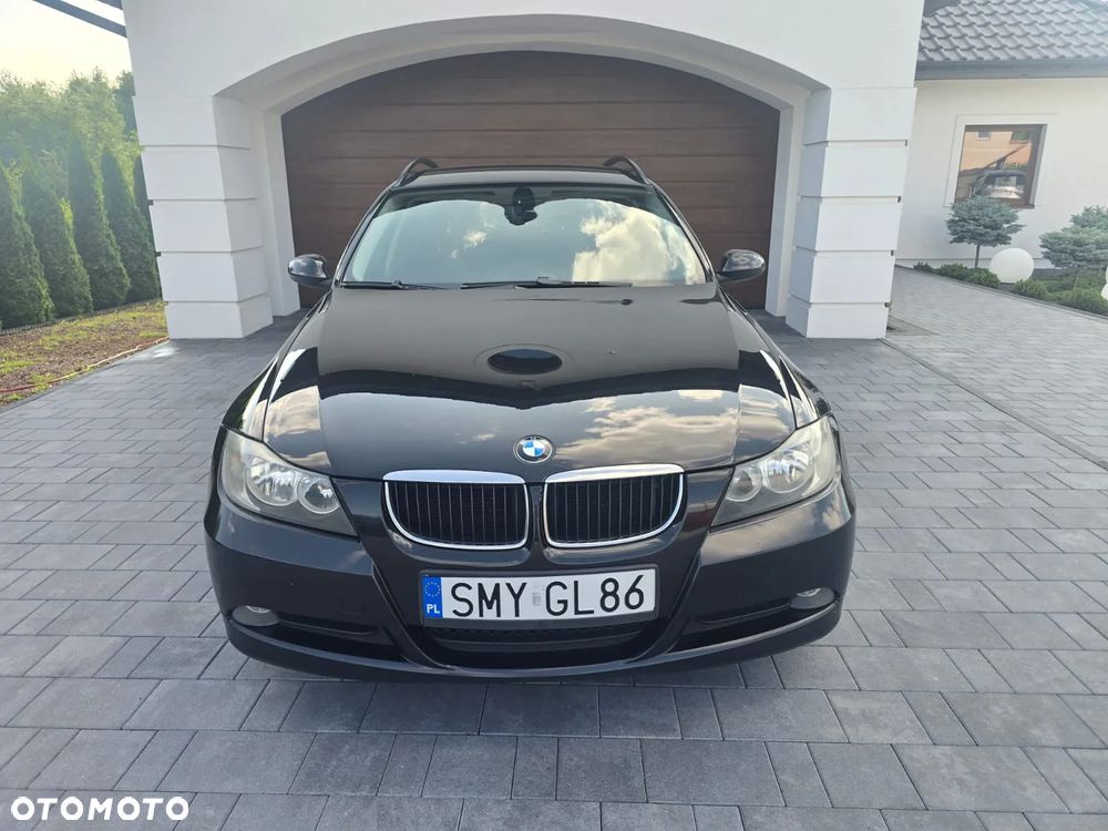 BMW Seria 3 318i Touring - 4