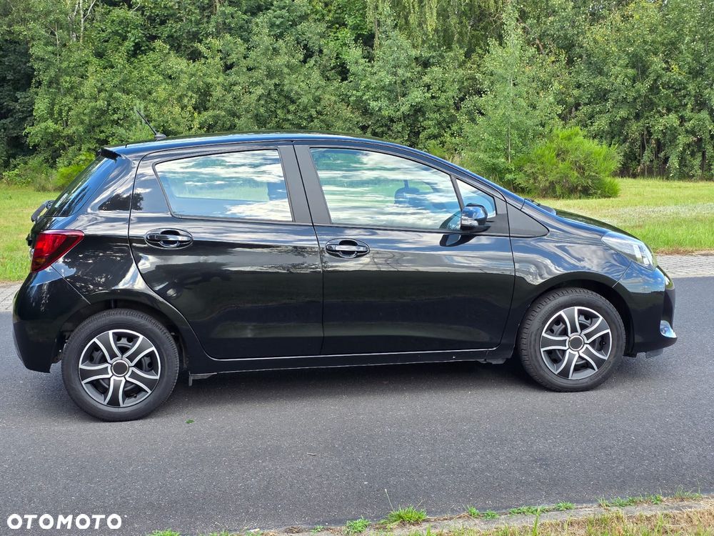Toyota Yaris 1.0 Premium - 24