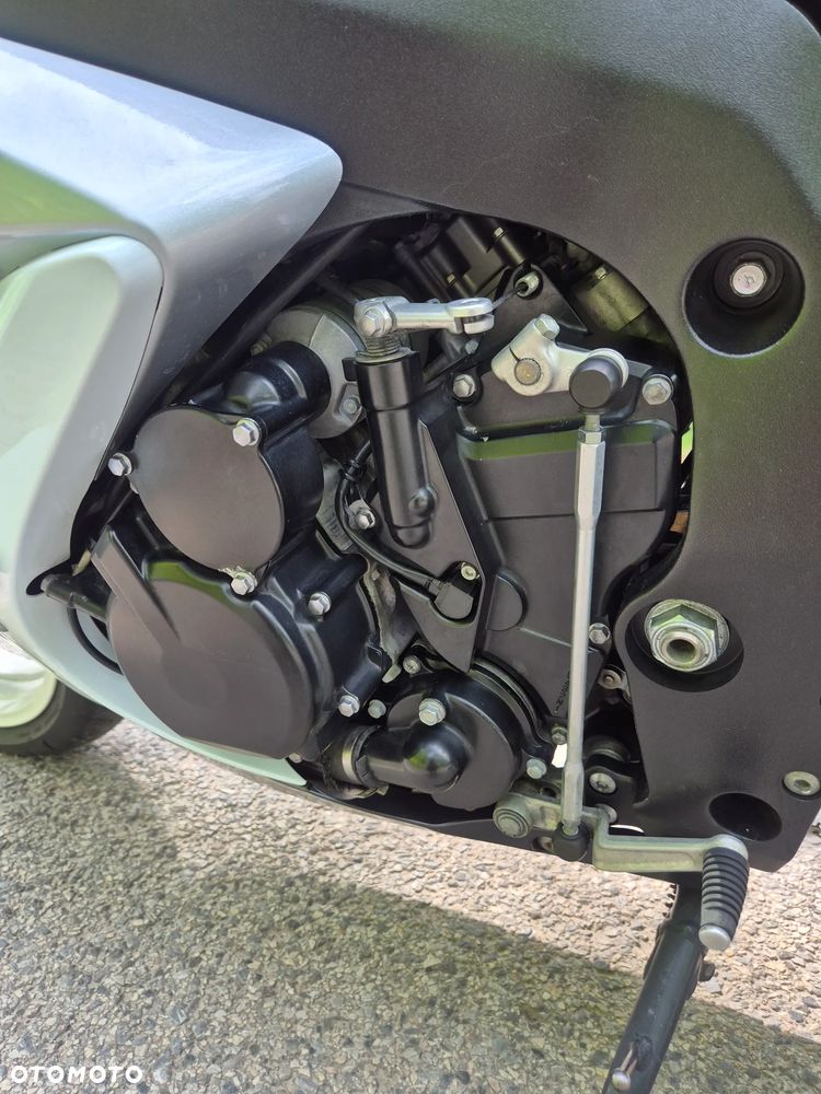 Suzuki GSX-R - 23