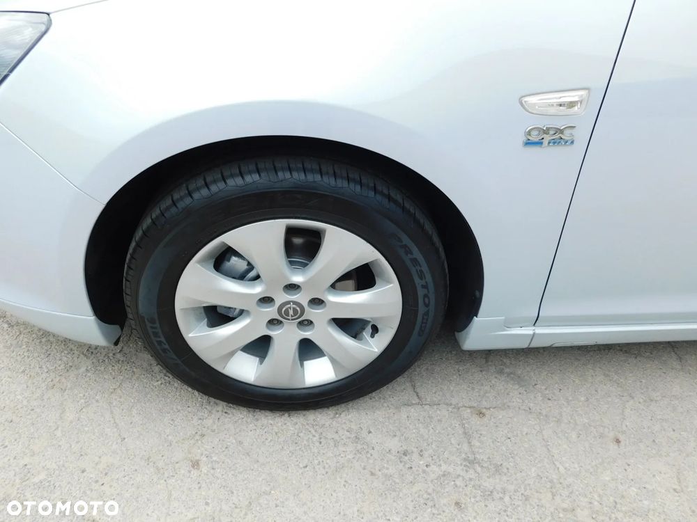 Opel Astra 1.4 Turbo Innovation - 11