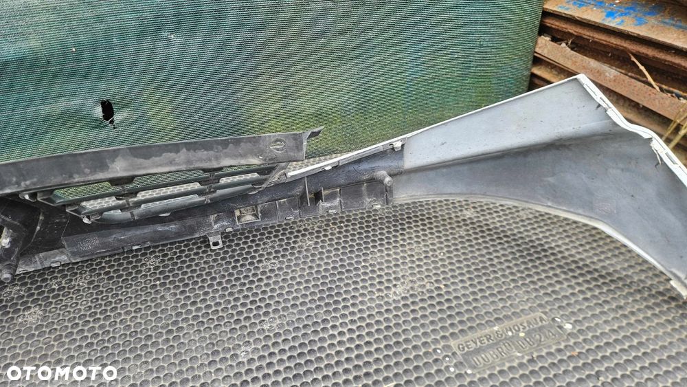 Atrapka 623100251R 93856152 Atrapa Gril Osłona Chłodnicy Kratki Emblemat Znaczek Renault Trafic II 2 Lift - 28