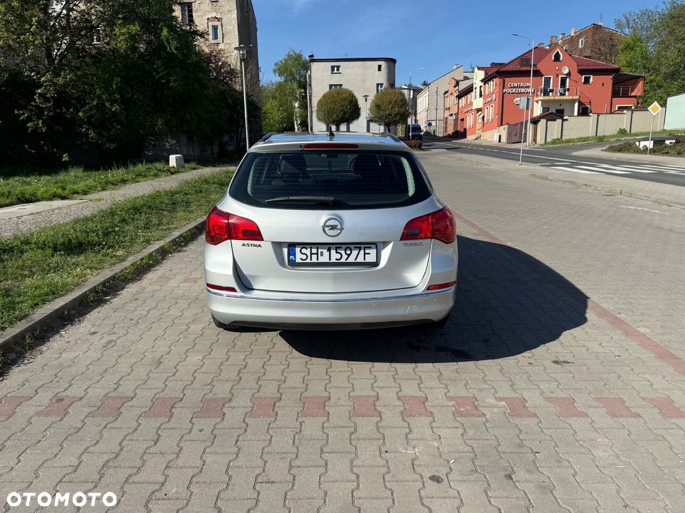 Opel Astra 1.4 T Enjoy - 10