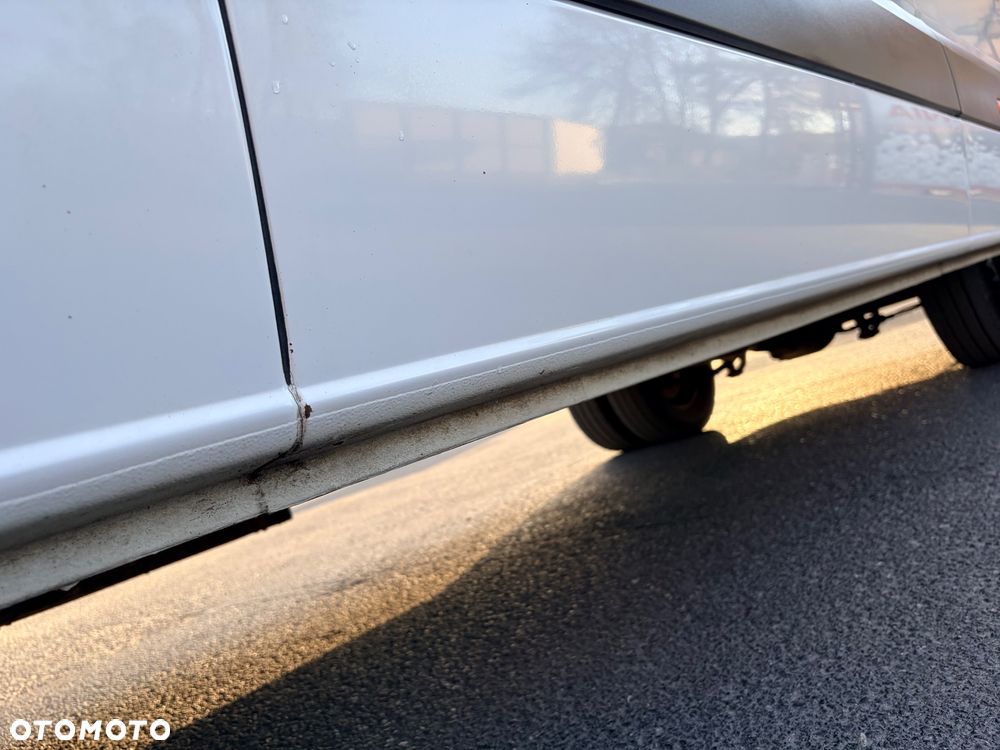 Mercedes-Benz 513 - 35