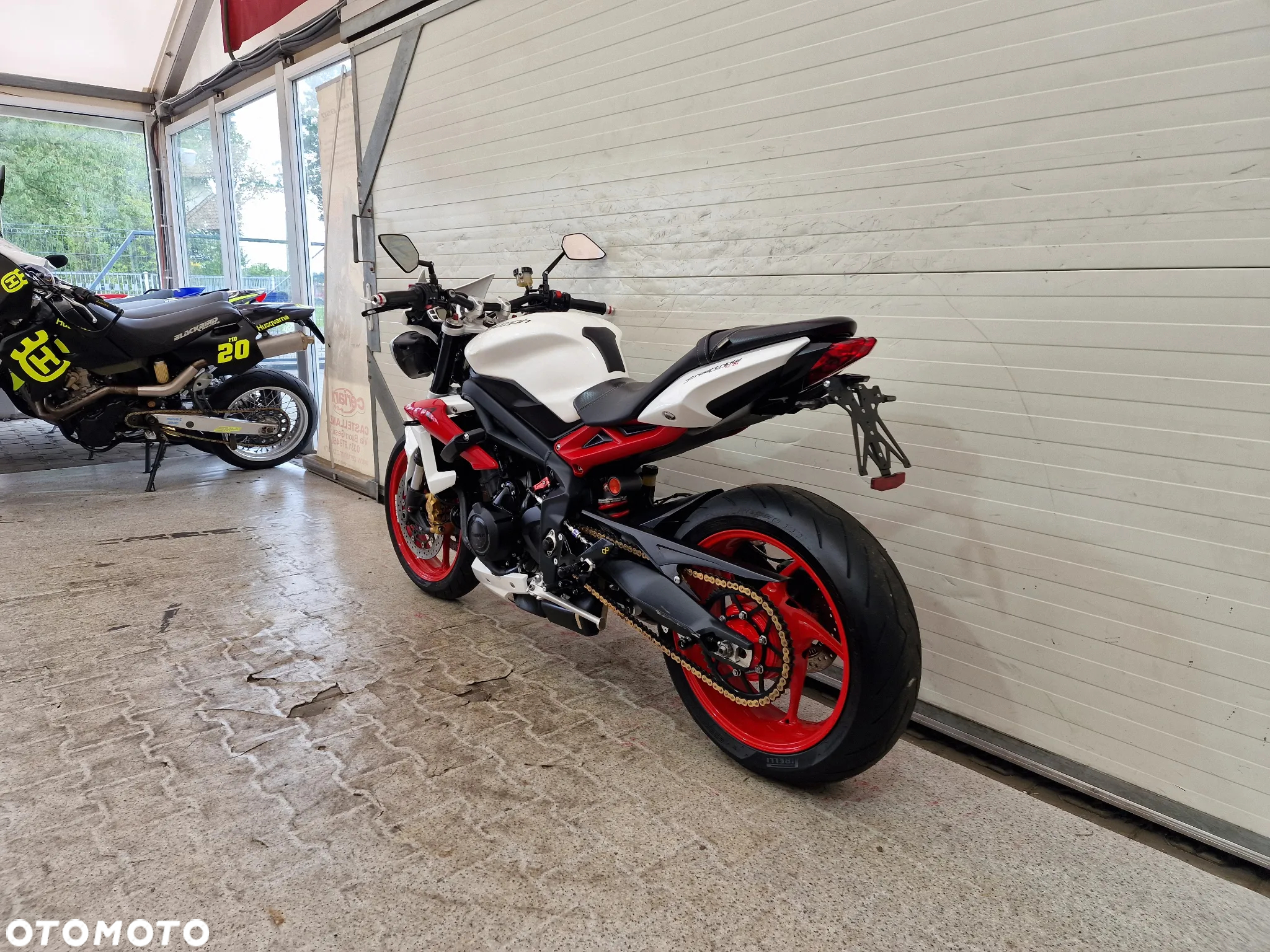Triumph Street Triple - 13