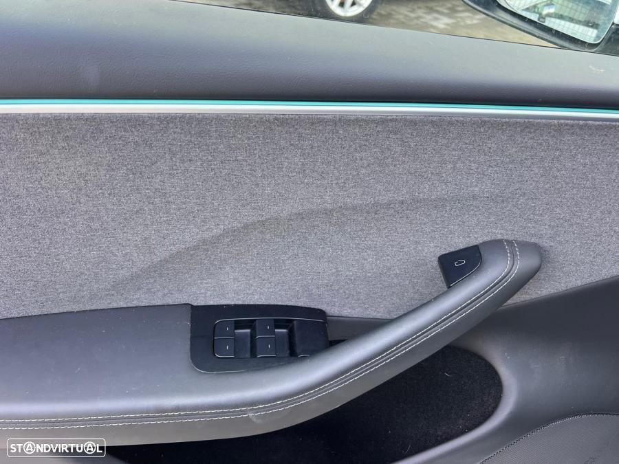 Tesla Model 3 Tração Traseira Premium - 12