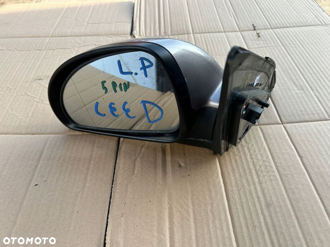 KIA CEED LUSTERKO LEWE 5 PIN EUROPA - 1