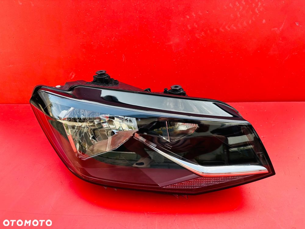 LAMPA PRAWA VW CADDY 4 IV ZWYKŁA 2K1941016 - 1