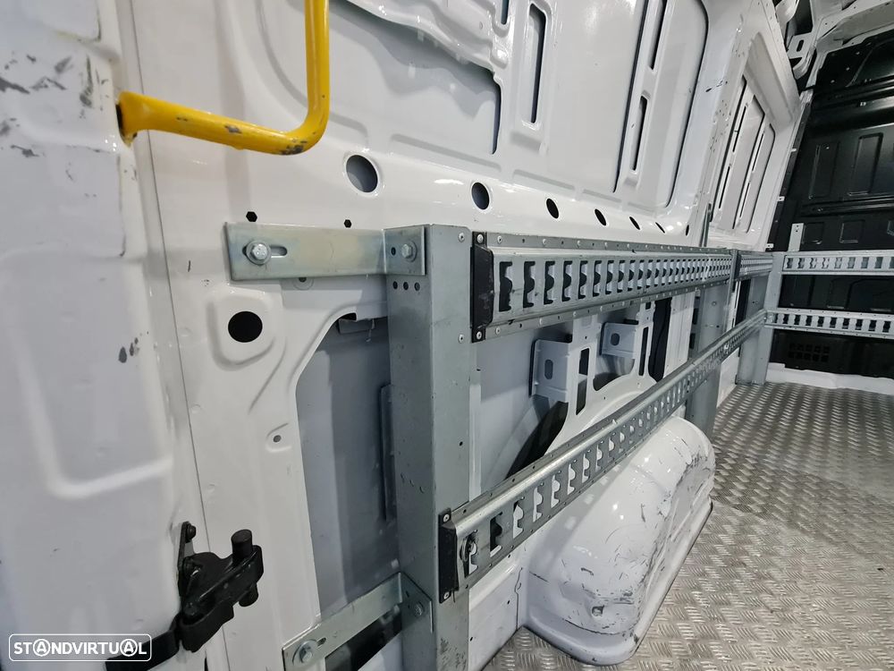 VW CRAFTER 2.0TDI 140CV L2H2 (c/iva) *Câmera/Ac/Gps* - 12