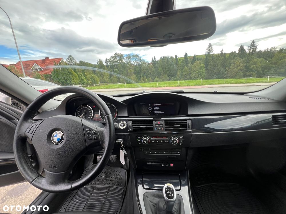 BMW Seria 3 320d xDrive - 11