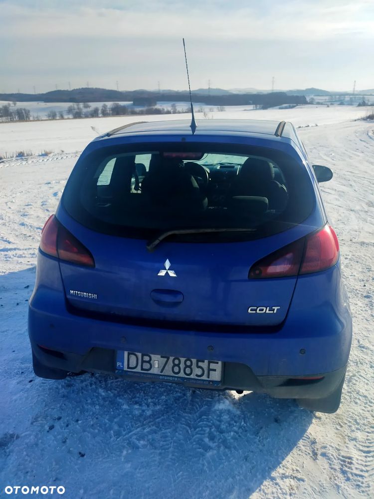 Mitsubishi Colt - 3